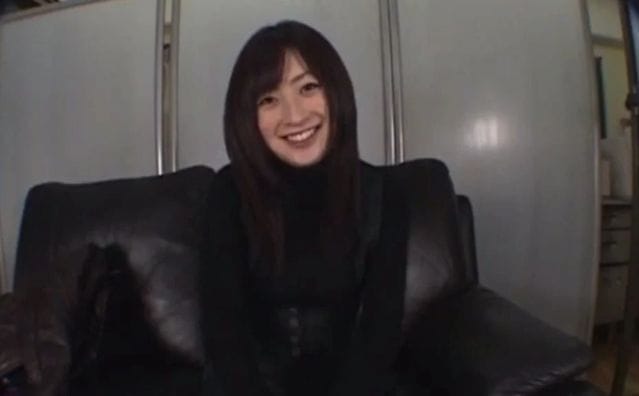 ダメぇ…乳首激弱女子がニット越しに生乳首をチネられ乳首イキ|個撮